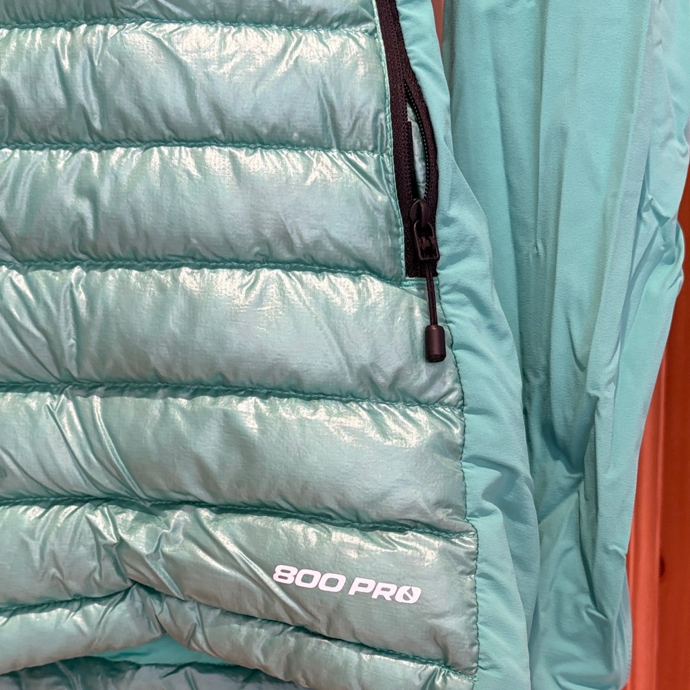 The North Face Women's Teal Puffer Jacket - Picture 4 of 5